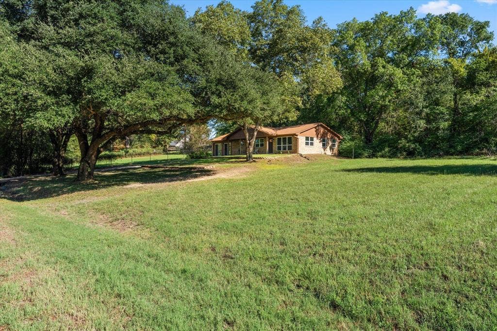 139 Vista Drive, Eustace, TX 75124 139 Vista Drive, Eustace, TX 75124