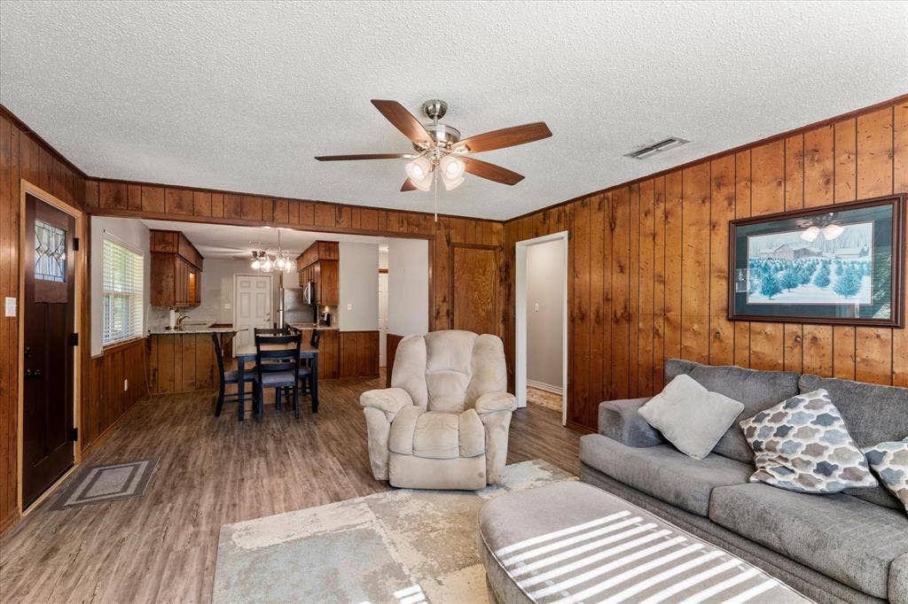 139 Vista Drive, Eustace, TX 75124 139 Vista Drive, Eustace, TX 75124