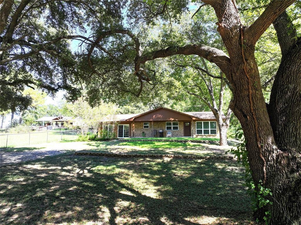 139 Vista Drive, Eustace, TX 75124 139 Vista Drive, Eustace, TX 75124