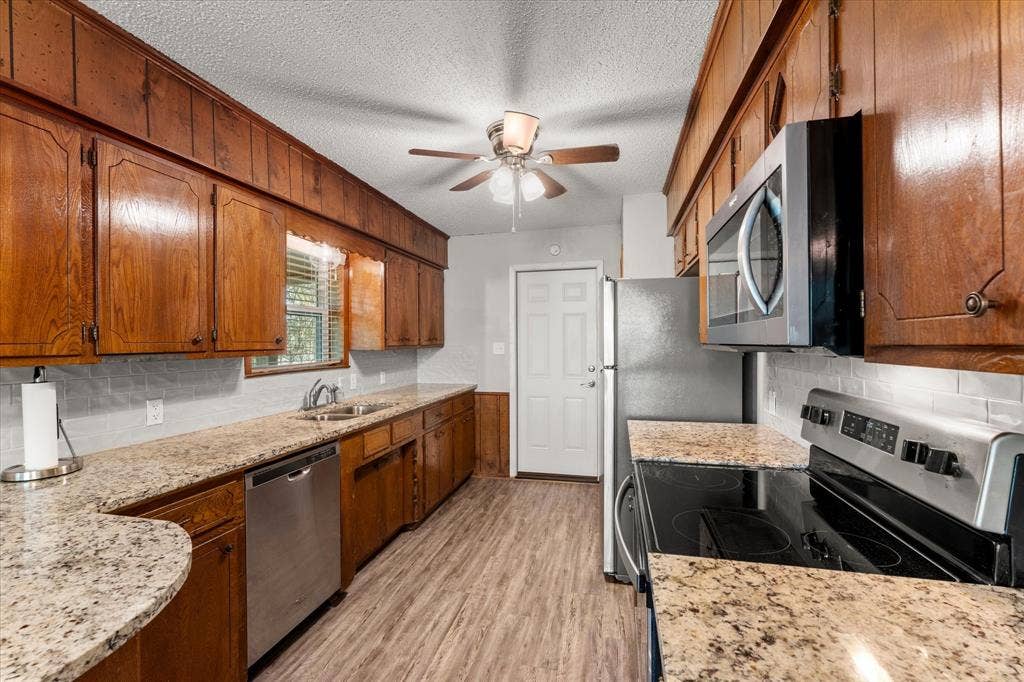 139 Vista Drive, Eustace, TX 75124 139 Vista Drive, Eustace, TX 75124