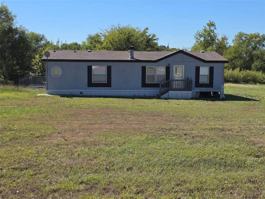 Property photo for 5905 Texas Street, Joshua, TX