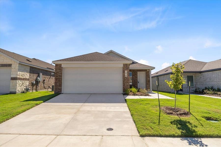 Property photo for 1816 Sanderling Street, Forney, TX