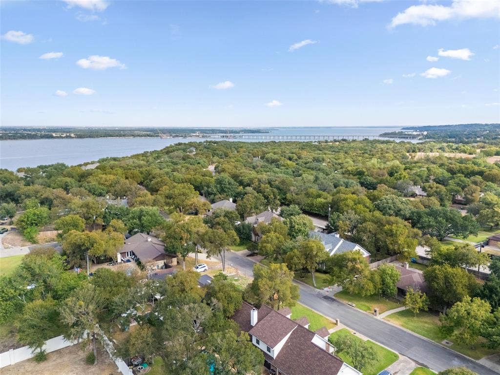 1605 Oak Hollow Drive, Woodway, TX 76712 1605 Oak Hollow Drive, Woodway, TX 76712