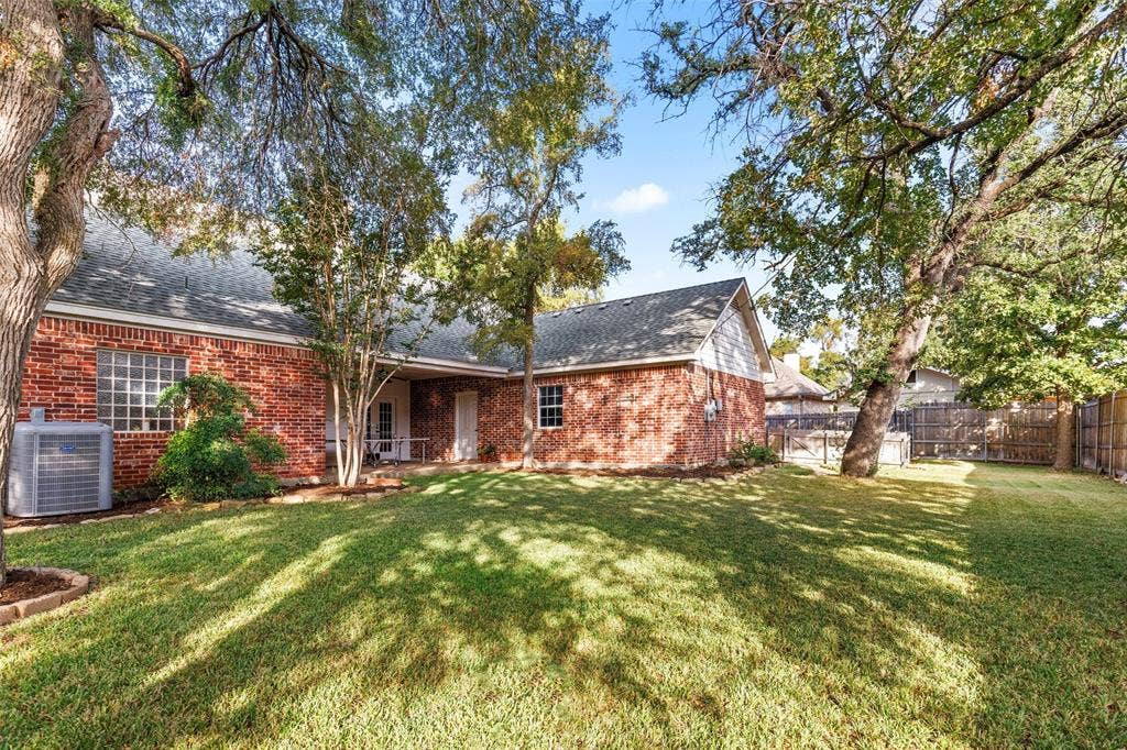 1605 Oak Hollow Drive, Woodway, TX 76712 1605 Oak Hollow Drive, Woodway, TX 76712