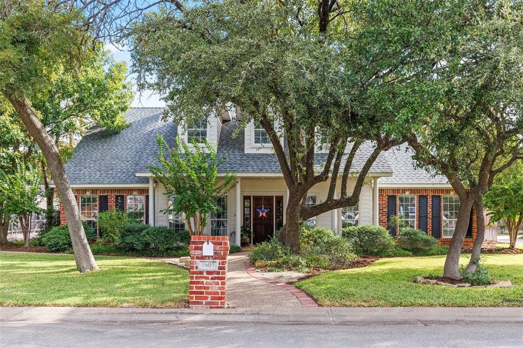 1605 Oak Hollow Drive, Woodway, TX 76712 1605 Oak Hollow Drive, Woodway, TX 76712