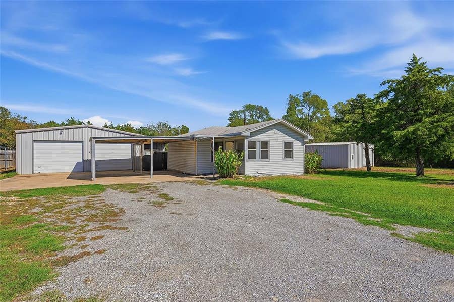 Property photo for 113 Willow Drive, Pottsboro, TX