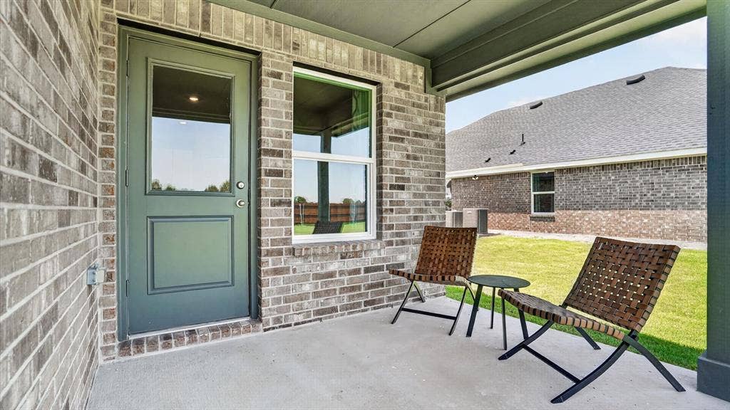 604 SMART STRIKE Trail, Granbury, TX 76049