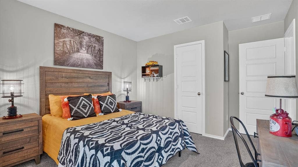 604 SMART STRIKE Trail, Granbury, TX 76049
