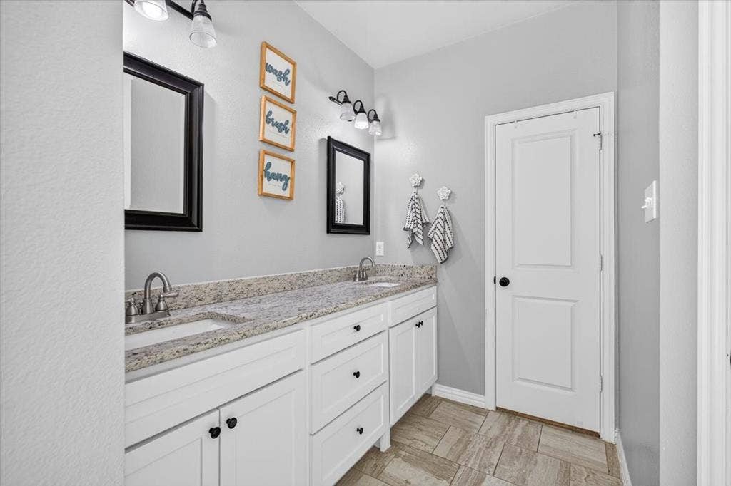 233 Anchor, Gun Barrel City, TX 75156 233 Anchor, Gun Barrel City, TX 75156