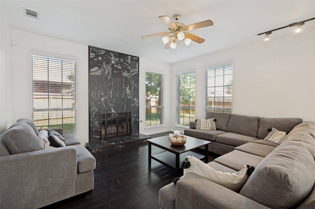 7735 Worthing Street, Dallas, TX 75252 7735 Worthing Street, Dallas, TX 75252