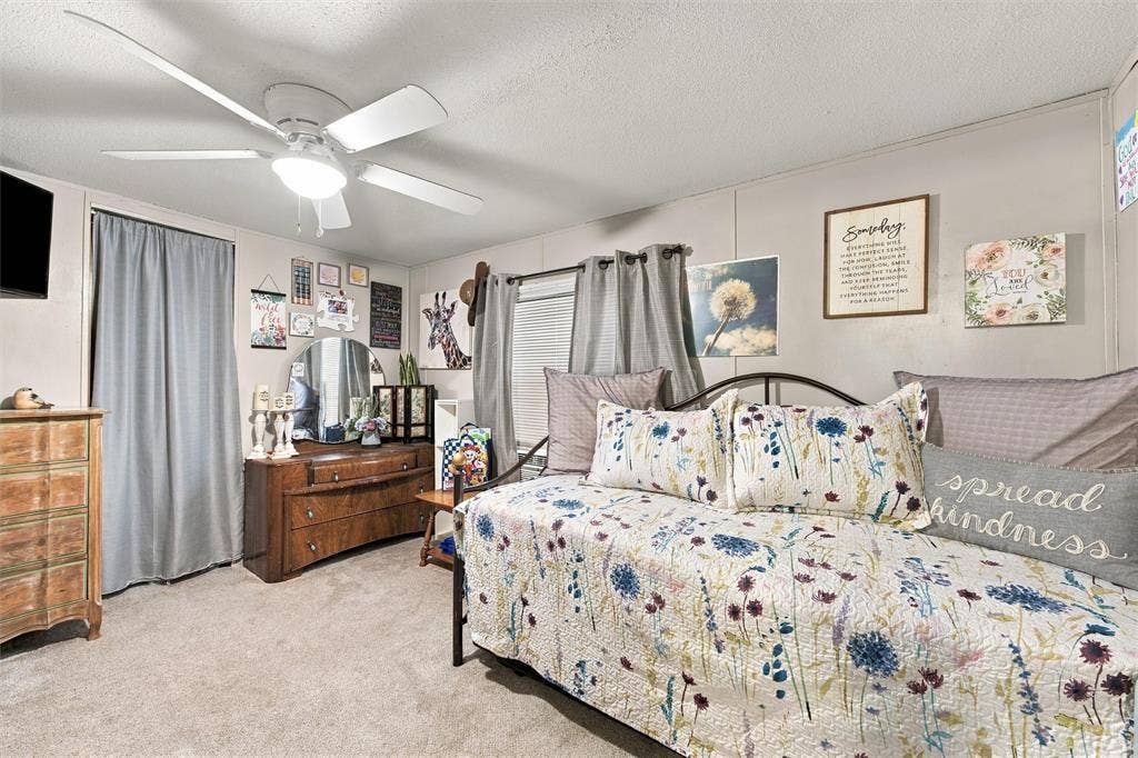 365 Beaver Lane, Waco, TX 76705 Recessed lighting, ceiling fan, carpet flooring, window with blinds, and built-in closet