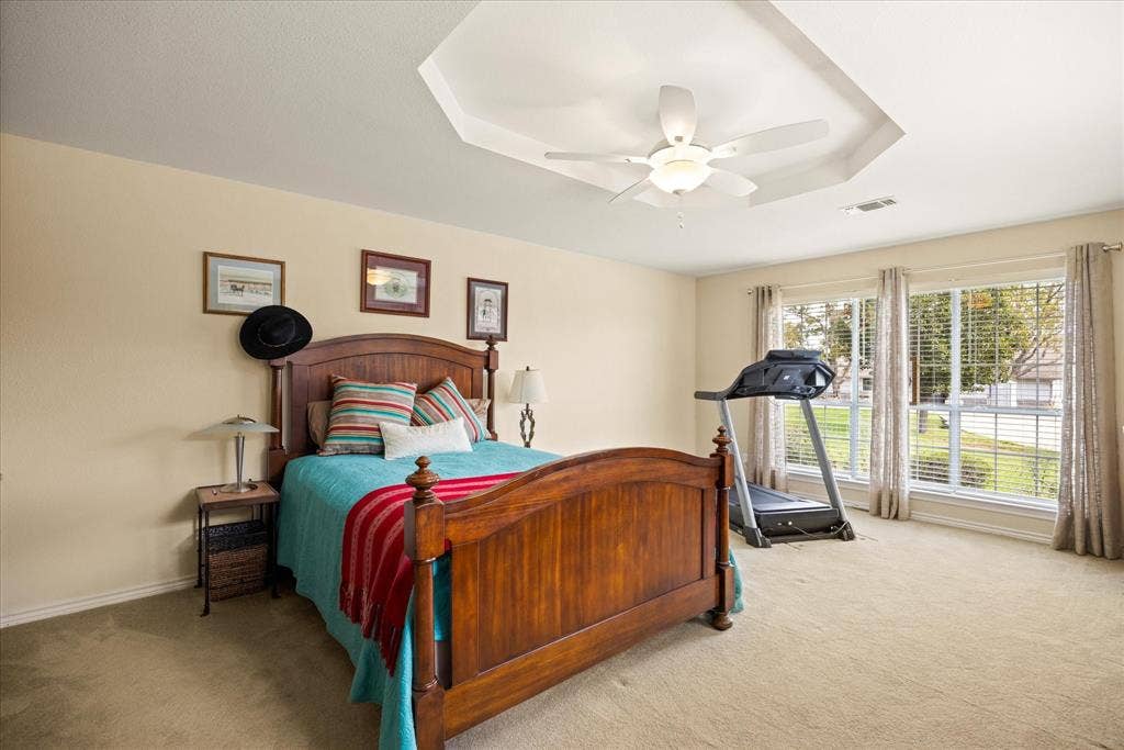 9004 Woodlawn Drive, Granbury, TX 76049