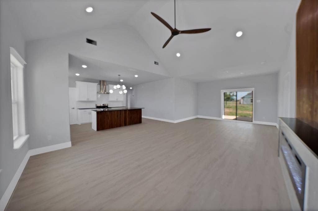 1016 Carnegie Road, Poolville, TX 76487