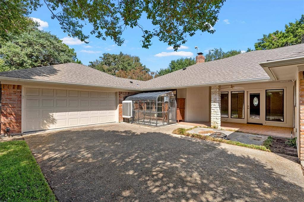 3906 Green Oak Drive, Waco, TX 76710 3906 Green Oak Drive, Waco, TX 76710