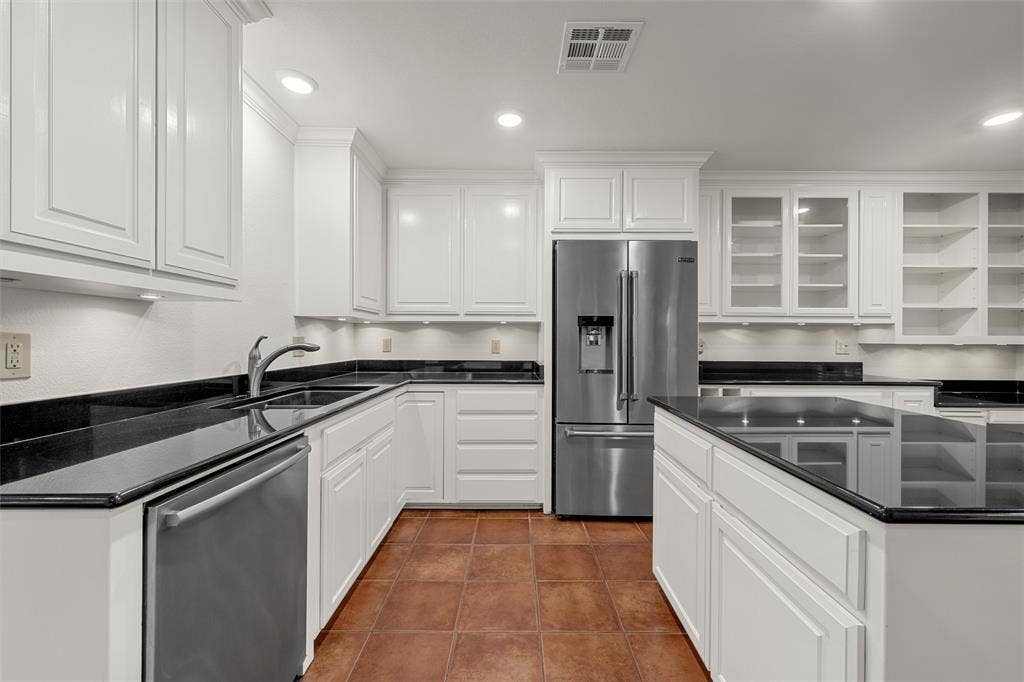 3906 Green Oak Drive, Waco, TX 76710 3906 Green Oak Drive, Waco, TX 76710
