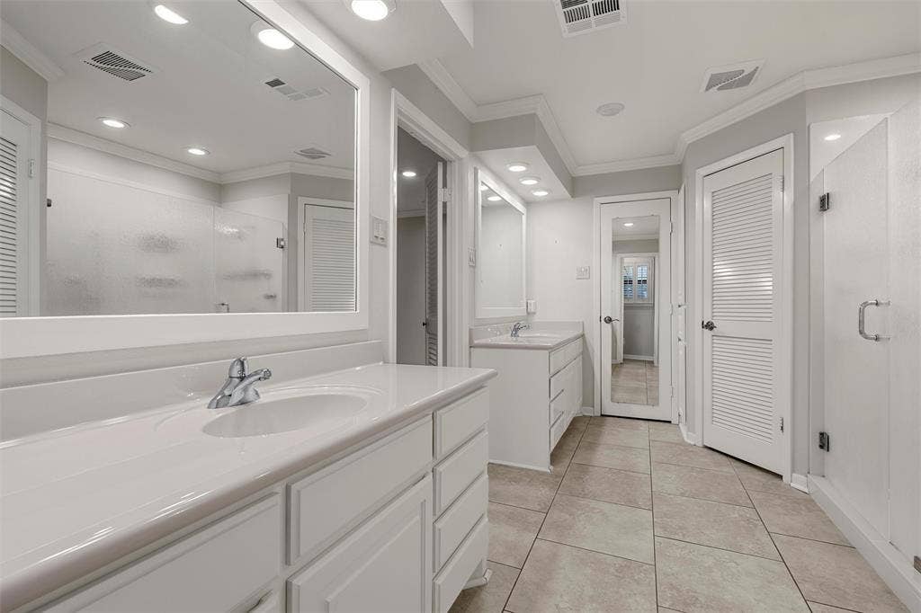3906 Green Oak Drive, Waco, TX 76710 3906 Green Oak Drive, Waco, TX 76710