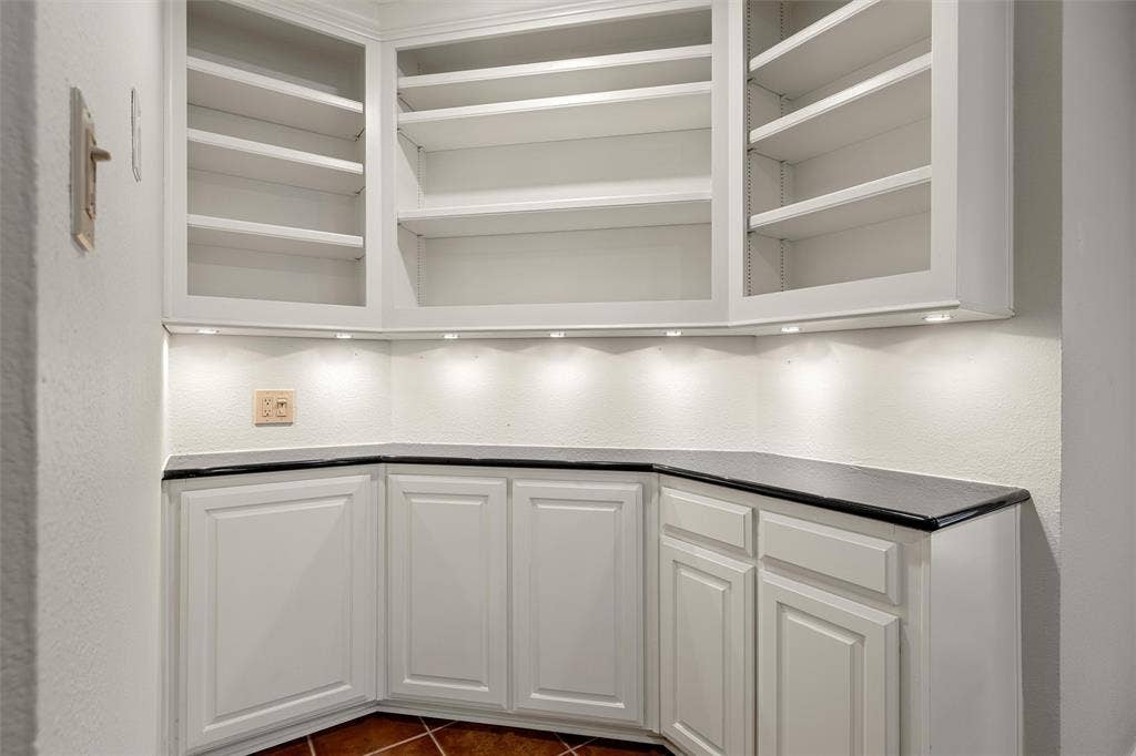 3906 Green Oak Drive, Waco, TX 76710 3906 Green Oak Drive, Waco, TX 76710