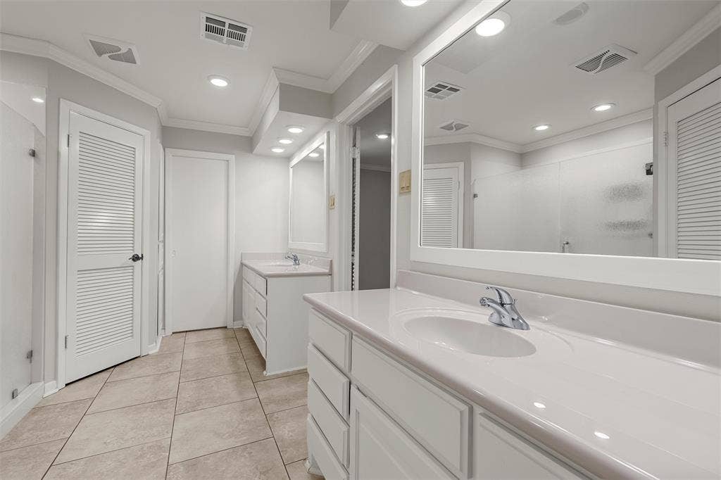 3906 Green Oak Drive, Waco, TX 76710 3906 Green Oak Drive, Waco, TX 76710