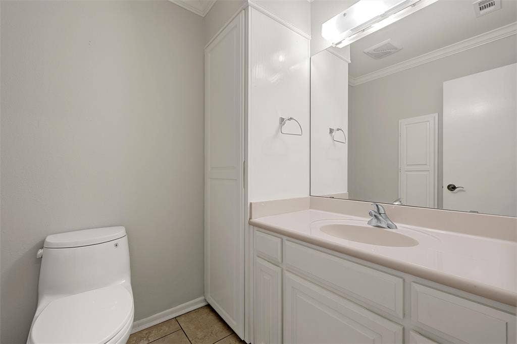 3906 Green Oak Drive, Waco, TX 76710 3906 Green Oak Drive, Waco, TX 76710