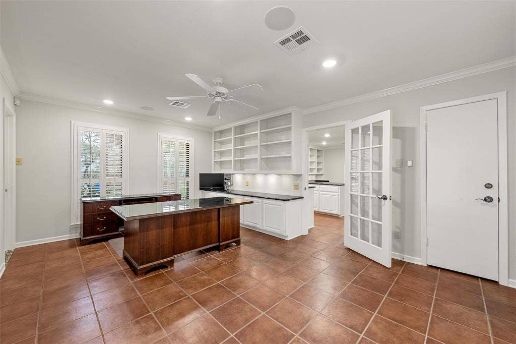 3906 Green Oak Drive, Waco, TX 76710 3906 Green Oak Drive, Waco, TX 76710