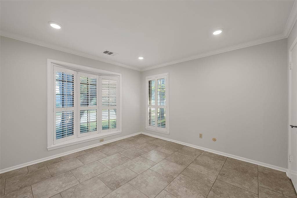 3906 Green Oak Drive, Waco, TX 76710 3906 Green Oak Drive, Waco, TX 76710