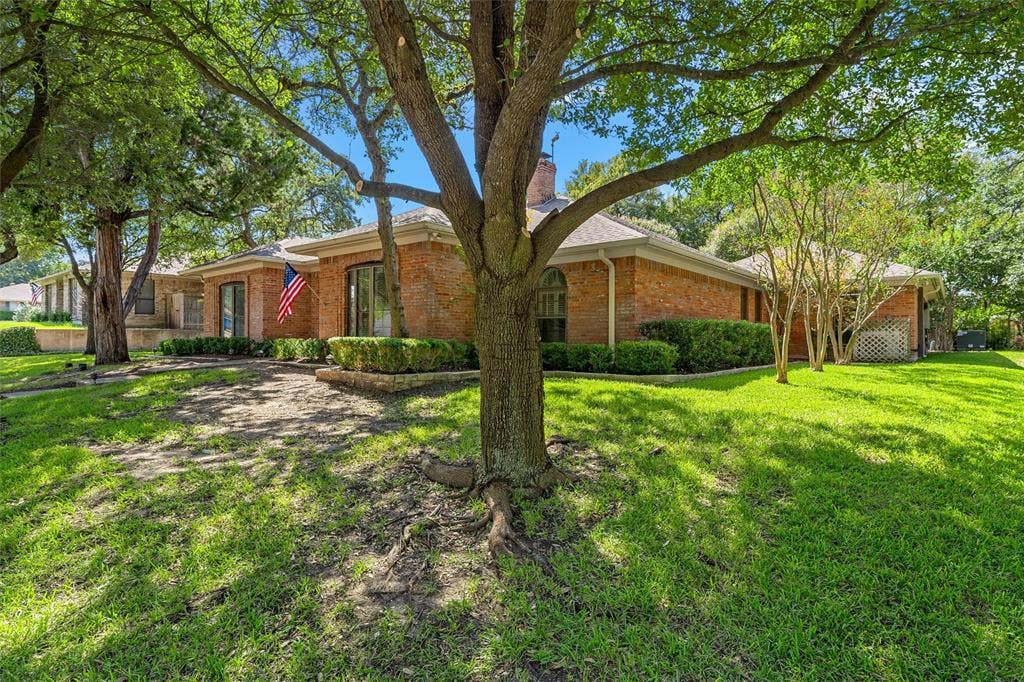3906 Green Oak Drive, Waco, TX 76710 3906 Green Oak Drive, Waco, TX 76710