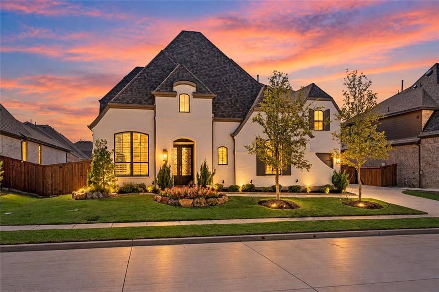 Property photo for 4505 Turnout Trail, Aubrey, TX