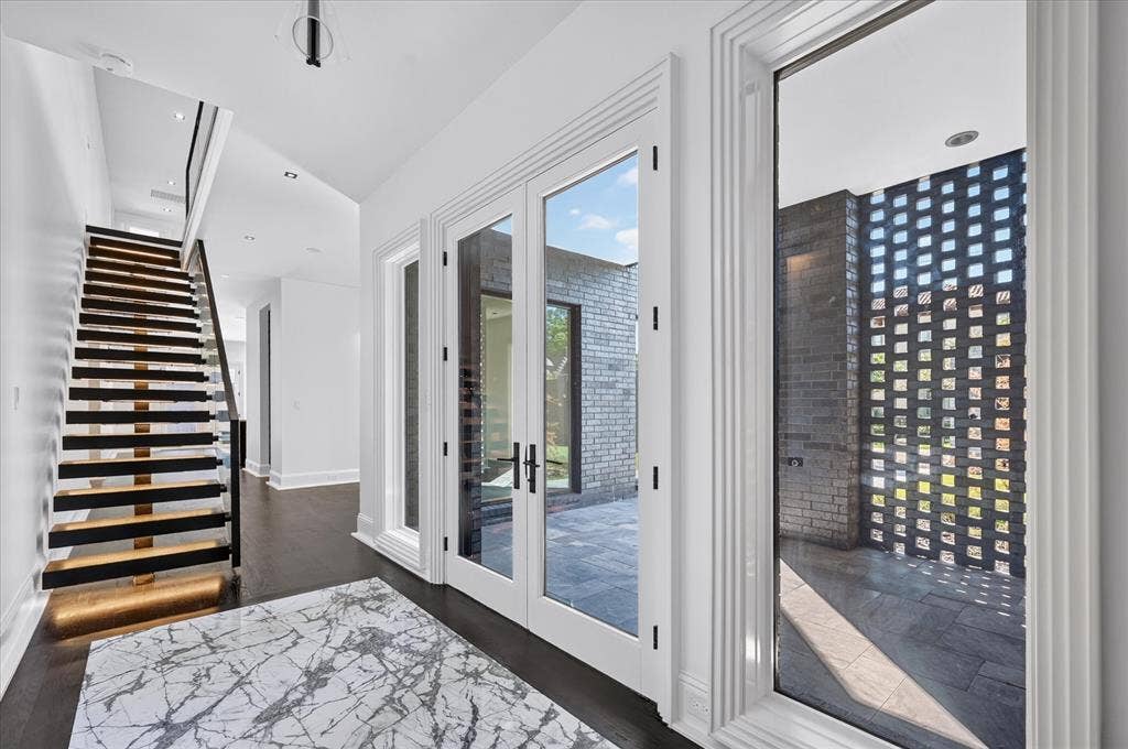 6404 Lakehurst Avenue, Dallas, TX 75230 6404 Lakehurst Avenue, Dallas, TX 75230