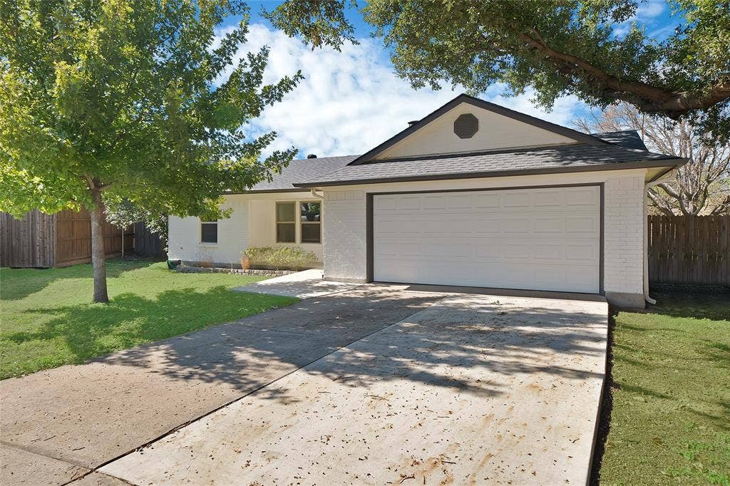 6709 Johnnie Court, Watauga, TX 76148