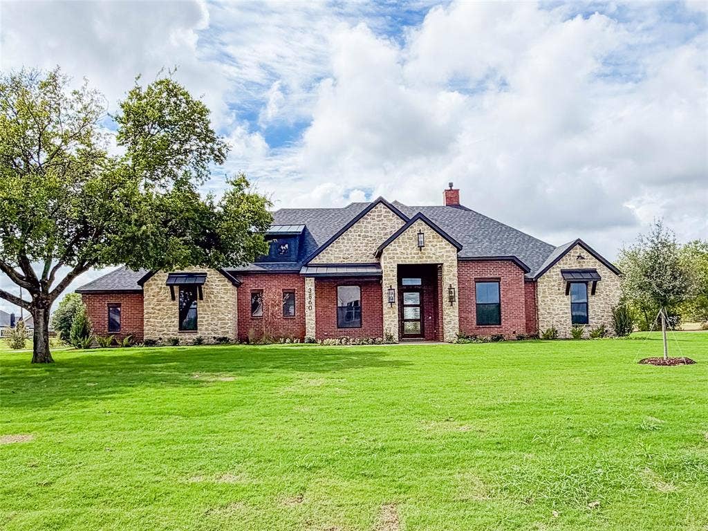 3860 Jacks Loop, Midlothian, TX 76065 Brick and stone exterior with dark trim accents