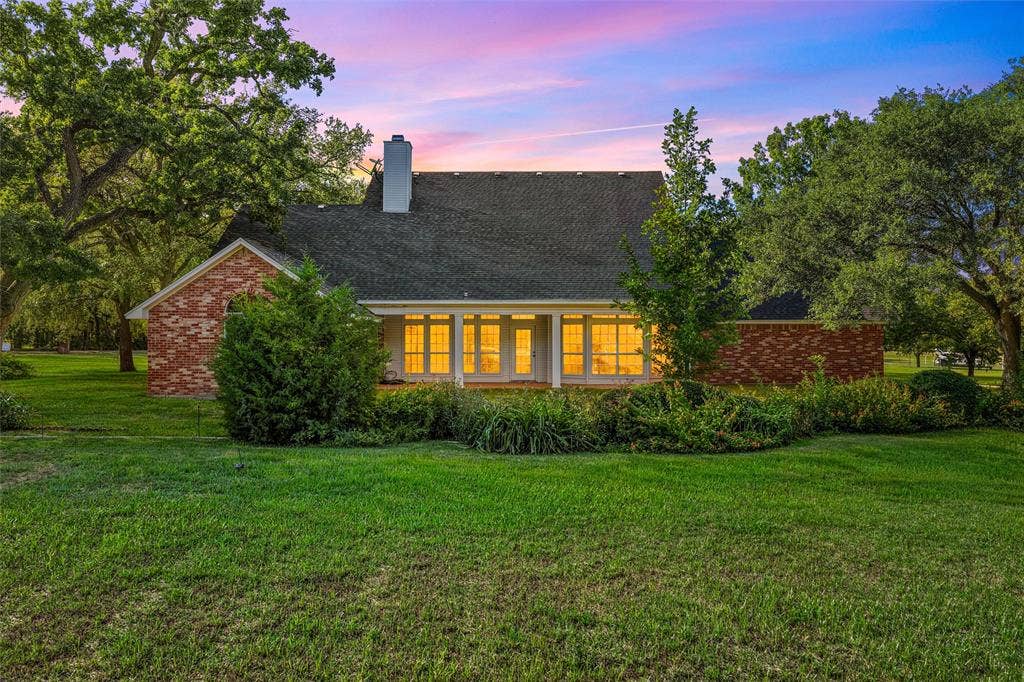 142 Stillwater Road, Waco, TX 76708 142 Stillwater Road, Waco, TX 76708
