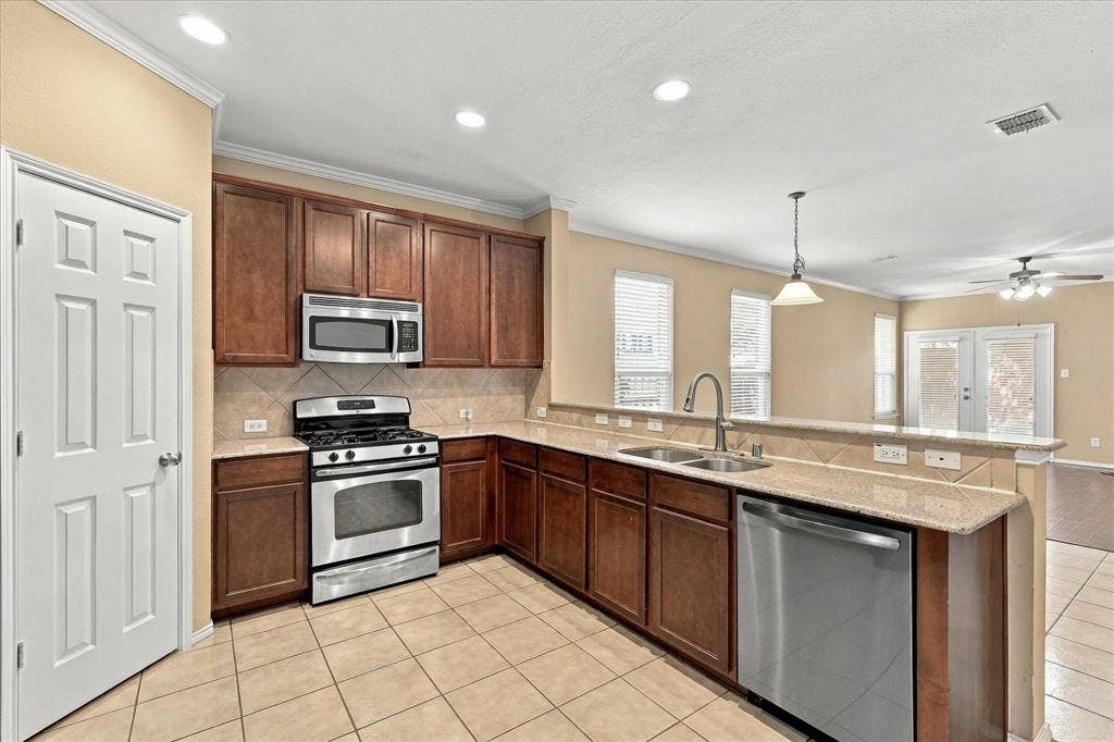 5832 Pebble Ridge Drive, McKinney, TX 75070 5832 Pebble Ridge Drive, McKinney, TX 75070