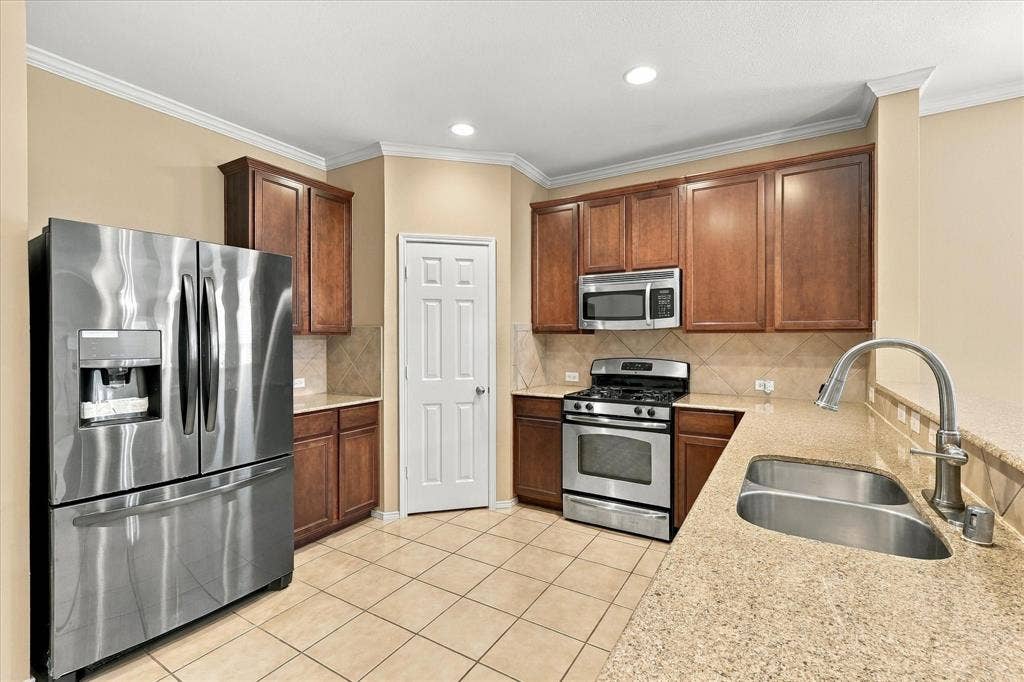 5832 Pebble Ridge Drive, McKinney, TX 75070 5832 Pebble Ridge Drive, McKinney, TX 75070