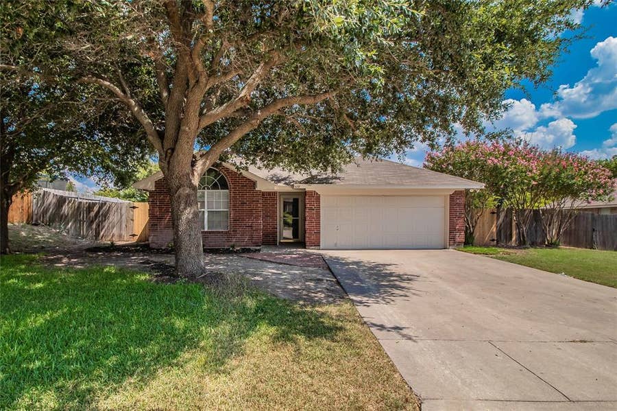 Property photo for 437 Hillside Drive, Aledo, TX