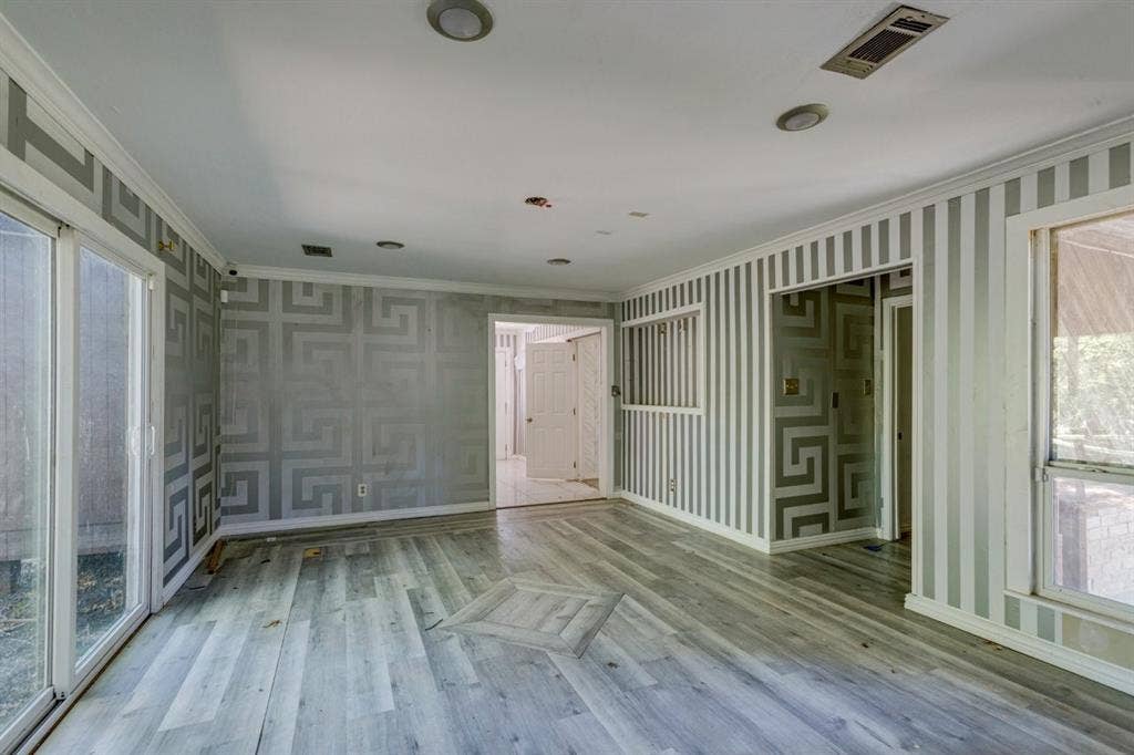 105 Barrows Lane, DeSoto, TX 75115 105 Barrows Lane, DeSoto, TX 75115