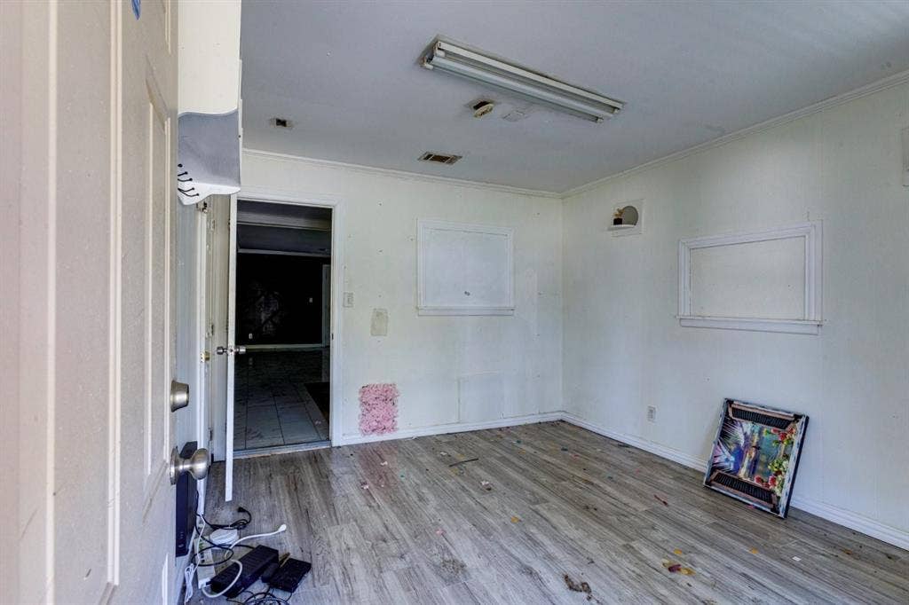 105 Barrows Lane, DeSoto, TX 75115 105 Barrows Lane, DeSoto, TX 75115