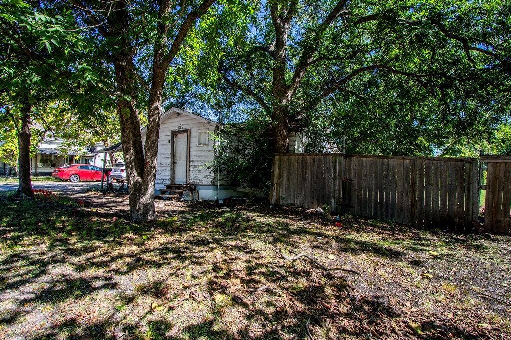 817 S Main Street, Farmersville, TX 75442 817 S Main Street, Farmersville, TX 75442