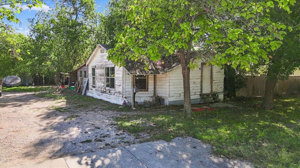 817 S Main Street, Farmersville, TX 75442 817 S Main Street, Farmersville, TX 75442