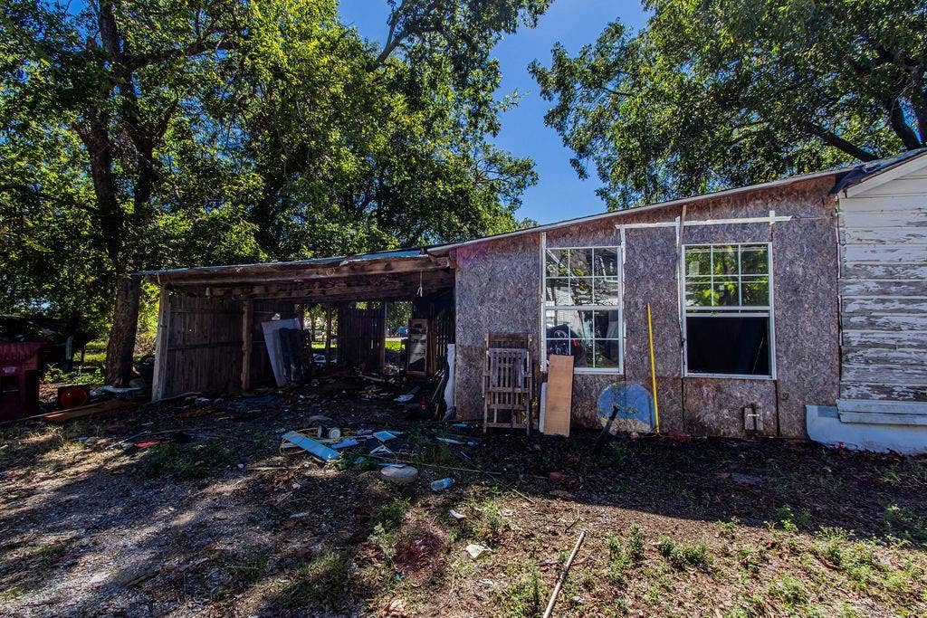 817 S Main Street, Farmersville, TX 75442 817 S Main Street, Farmersville, TX 75442