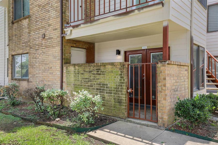 Property photo for 2312 Balsam Drive, #A105, Arlington, TX
