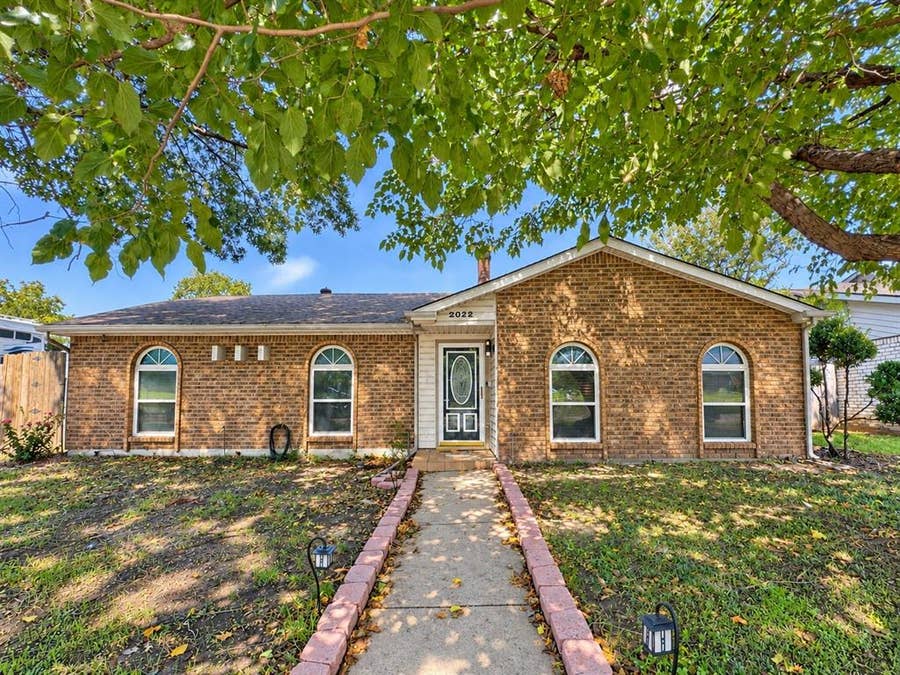 Property photo for 2022 Montana Trail, Grand Prairie, TX