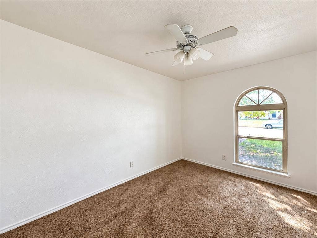2022 Montana Trail, Grand Prairie, TX 75052