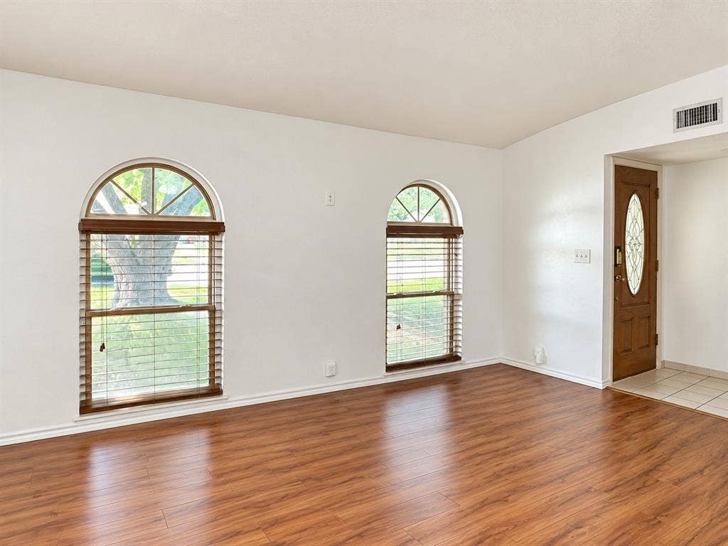 2022 Montana Trail, Grand Prairie, TX 75052