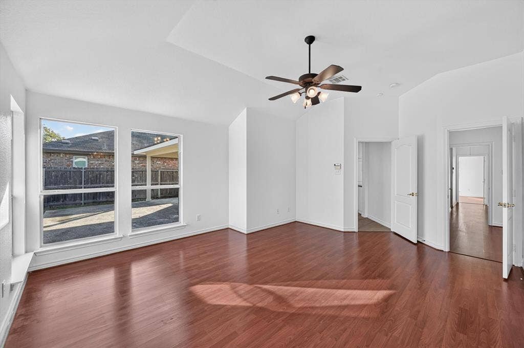 1311 Crest Glen Drive, Arlington, TX 76002