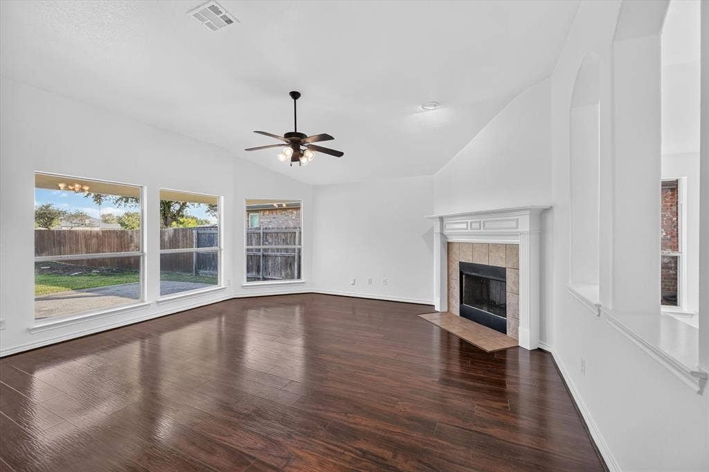 1311 Crest Glen Drive, Arlington, TX 76002