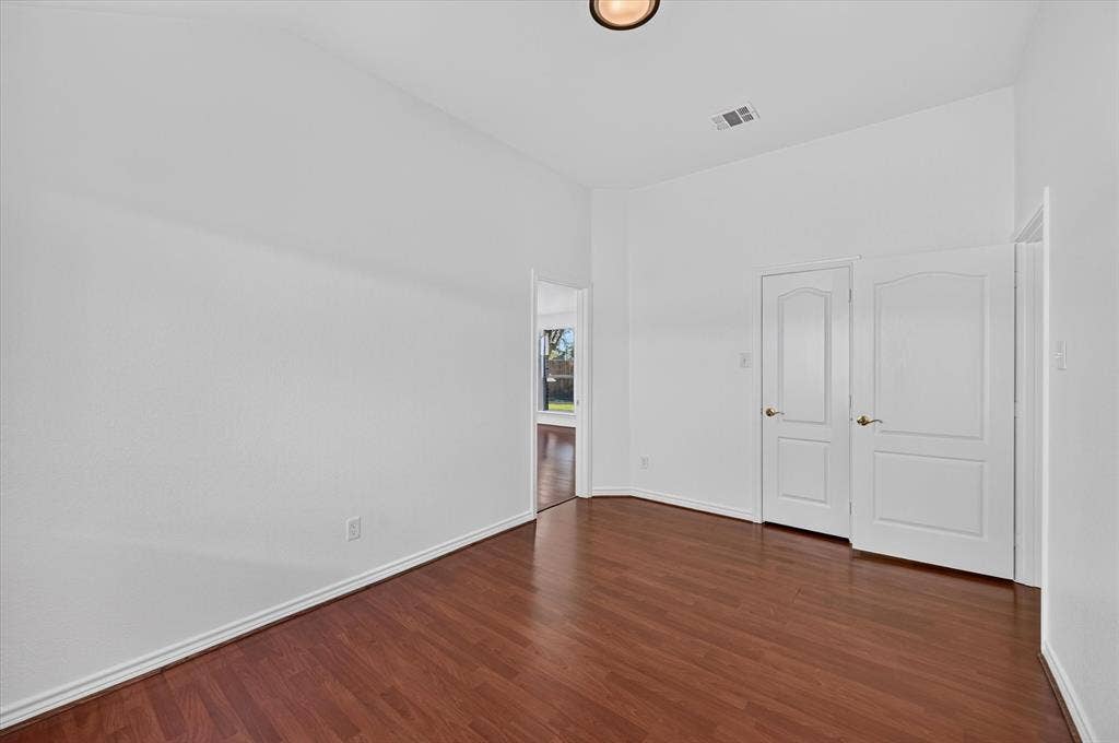 1311 Crest Glen Drive, Arlington, TX 76002