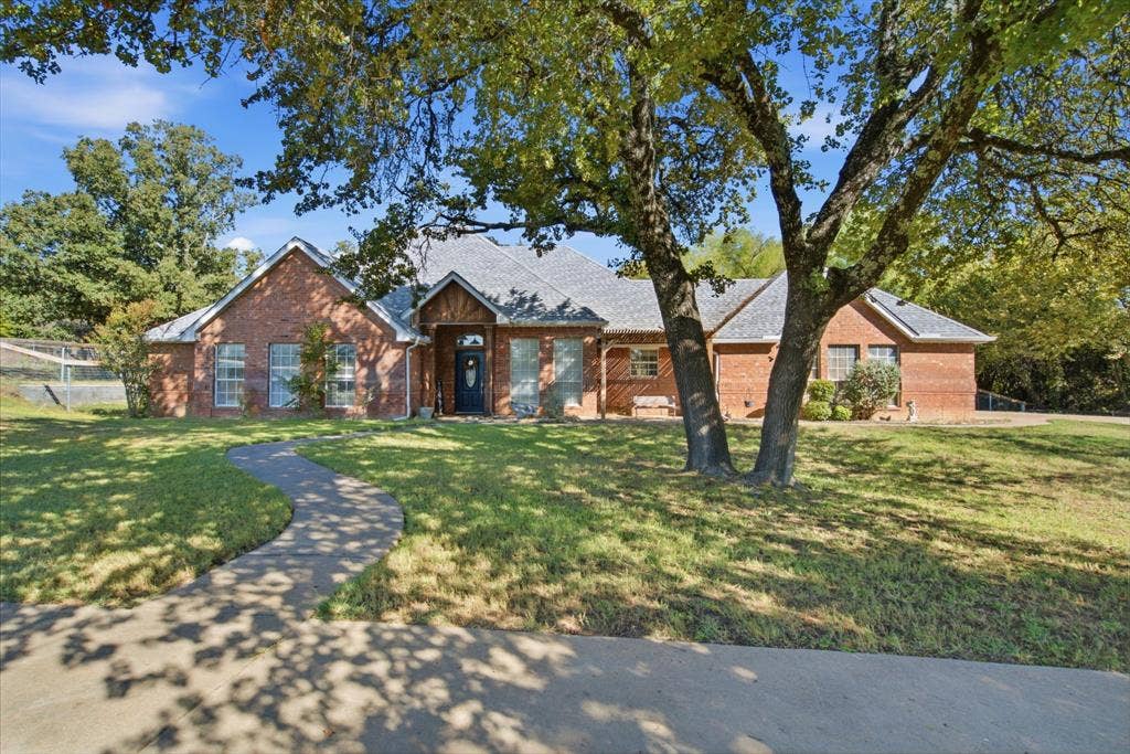 210 Saddle Club Road, Weatherford, TX 76088 210 Saddle Club Road, Weatherford, TX 76088