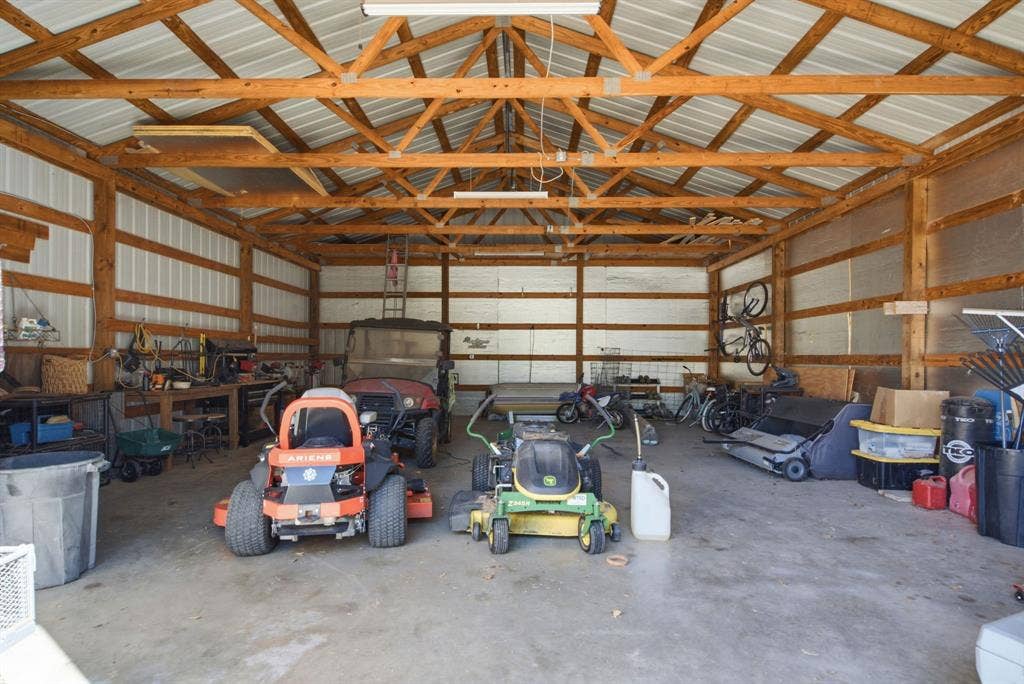 210 Saddle Club Road, Weatherford, TX 76088 210 Saddle Club Road, Weatherford, TX 76088