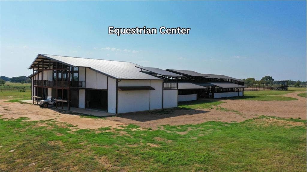 445 Sun Valley, Mabank, TX 75147 Equestrian Center
