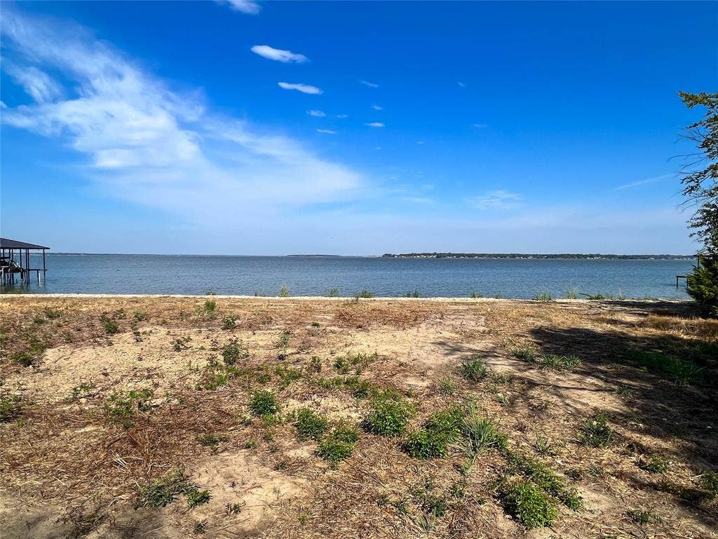 445 Sun Valley, Mabank, TX 75147 Miles of open water view